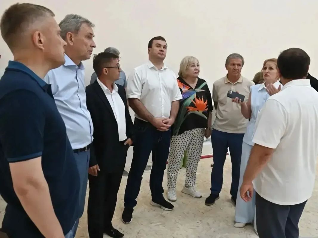 Первые лица региона оценили ход работ капитального ремонта социальных объектов в Седельниковском районе Первые лица региона оценили ход работ капитального ремонта социальных объектов в Седельниковском районе