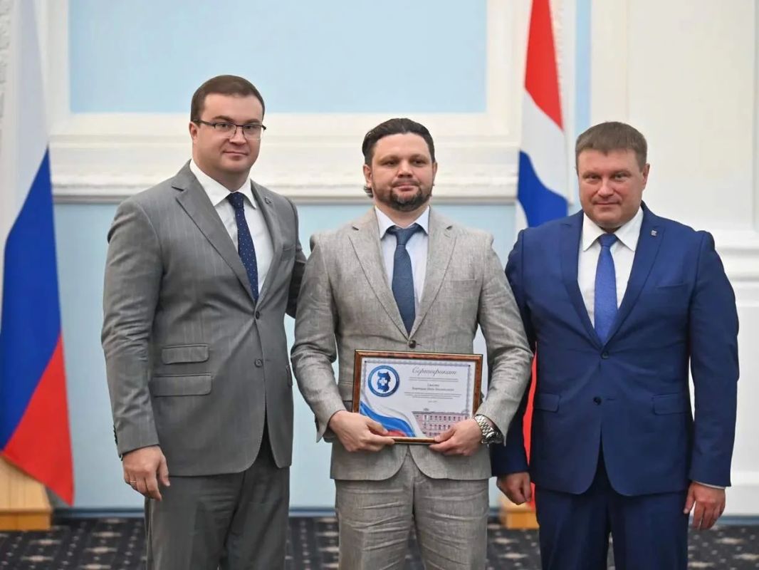 Награда за талант врача и помощь фронту Награда за талант врача и помощь фронту