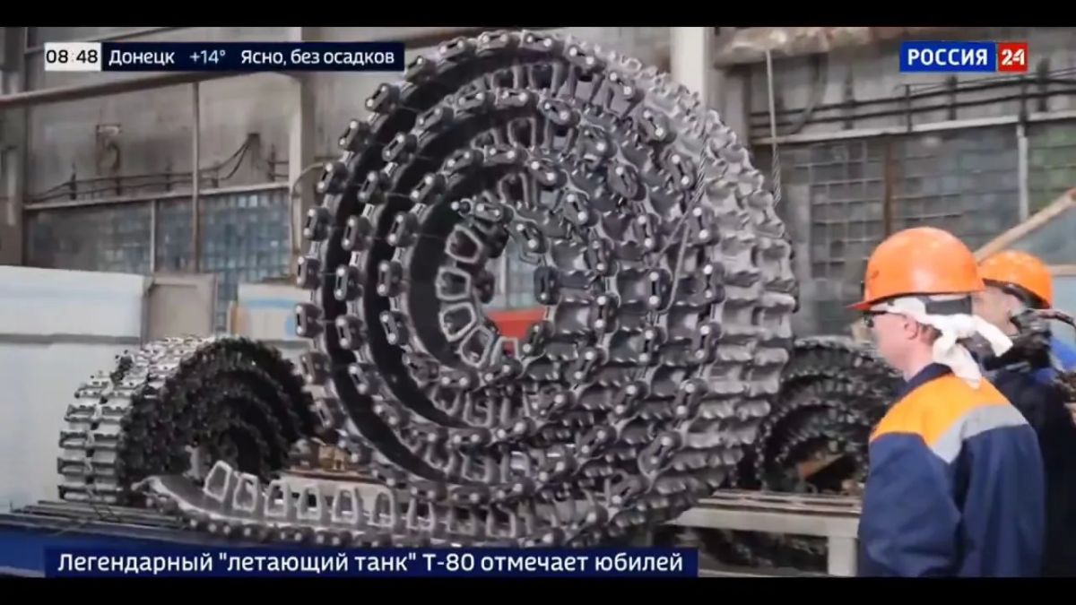 Репортаж о производстве танков Т-80БВМ на «Омском заводе транспортного машиностроения» («Омсктрансмаш») Репортаж о производстве танков Т-80БВМ на «Омском заводе транспортного машиностроения» («Омсктрансмаш»)