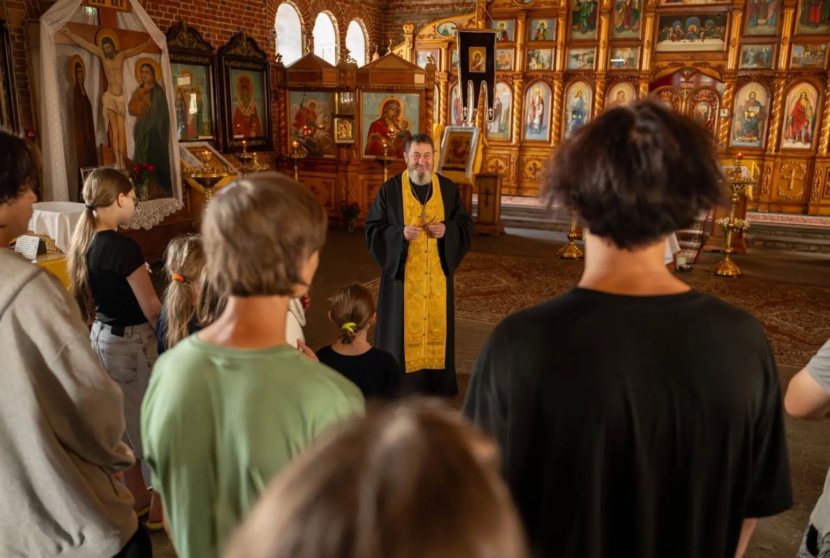 В День семьи, любви и верности представитель Общественного совета провел с подростками доверительный разговор о самом важном в жизни человека