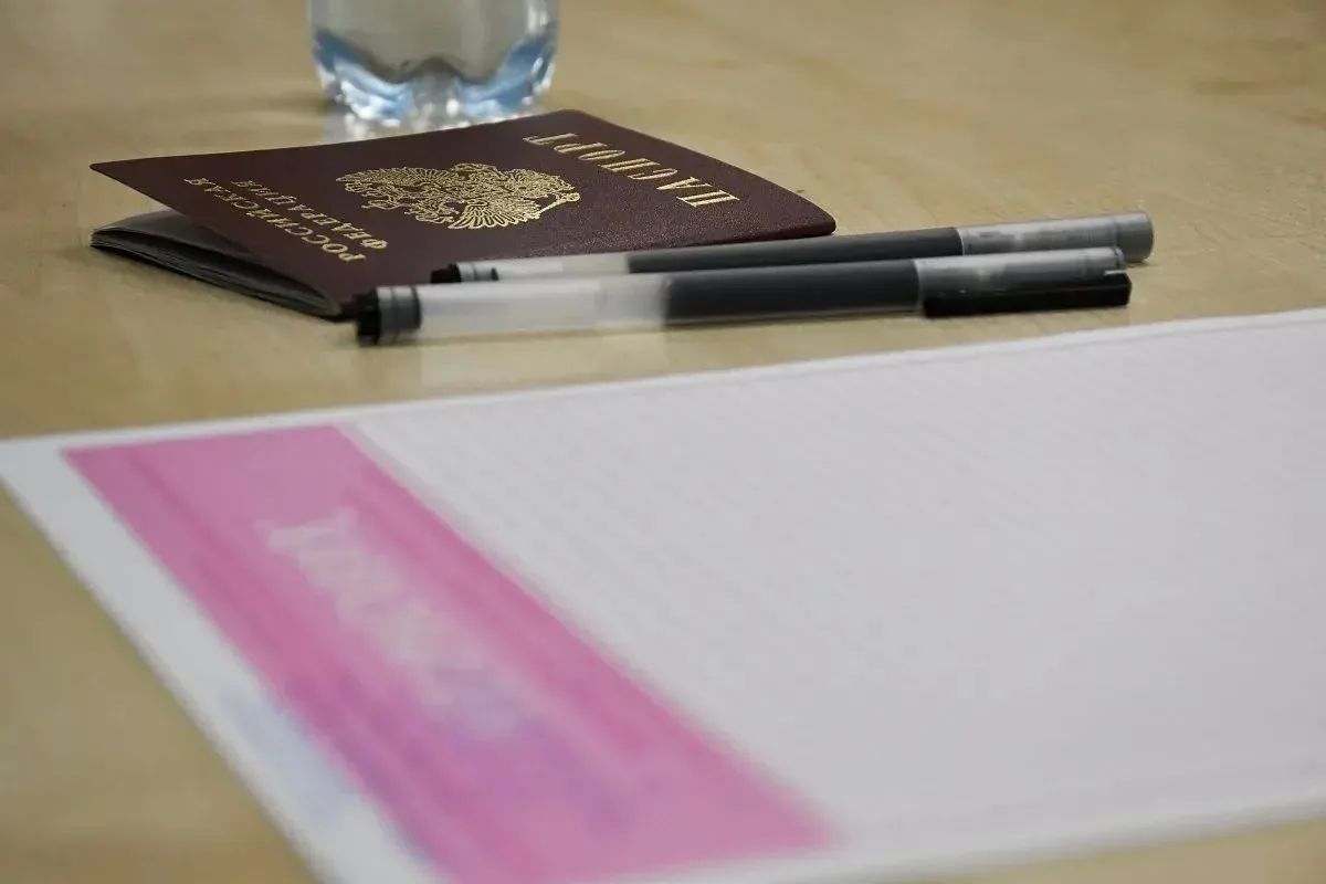 Омские выпускники продолжают пересдачу ЕГЭ по выбору