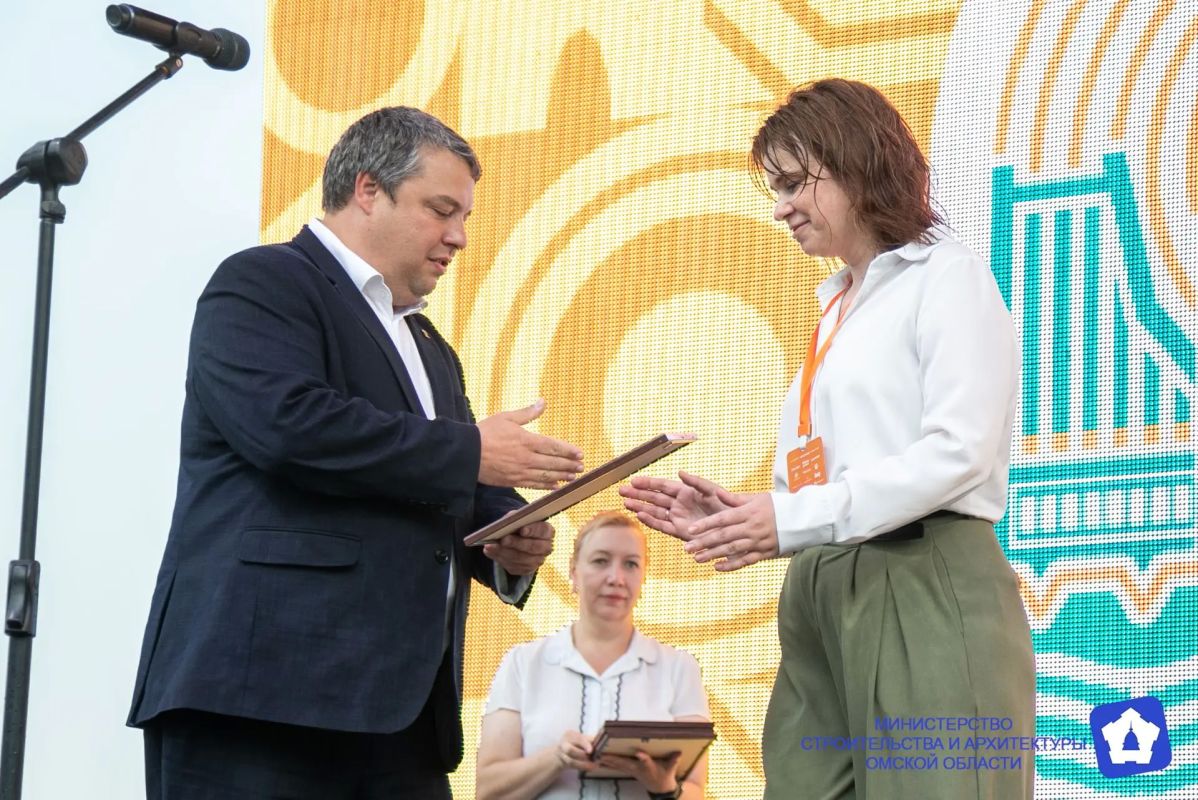 АЛЕКСАНДР РАШКО: Чтобы тенденция на преобразование городов продолжалась, нужно встречаться Министр строительства и архитектуры Омской области Александр Рашко принял участие в церемонии открытия фестиваля «Зодчество в Сибири» АЛЕКСАНДР РАШКО: Чтобы тенденция на преобразование городов продолжалась, нужно встречаться Министр строительства и архитектуры Омской области Александр Рашко принял участие в церемонии открытия фестиваля «Зодчество в Сибири»