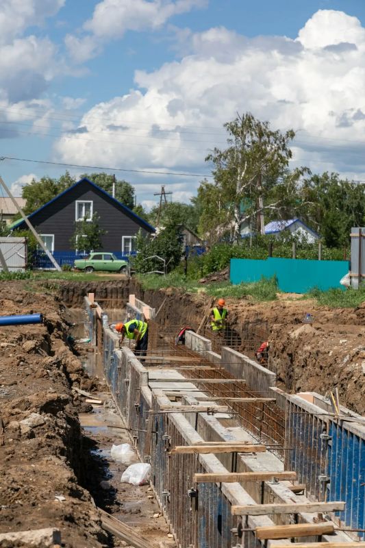 В селе Одесском строят современную школу В селе Одесском строят современную школу