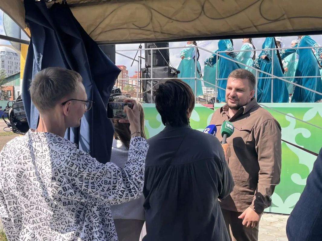 В Омске стартовал 26-й Федеральный Сабантуй! Он является одним из центральных событий программы года Культурной столицы-2026 В Омске стартовал 26-й Федеральный Сабантуй! Он является одним из центральных событий программы года Культурной столицы-2026