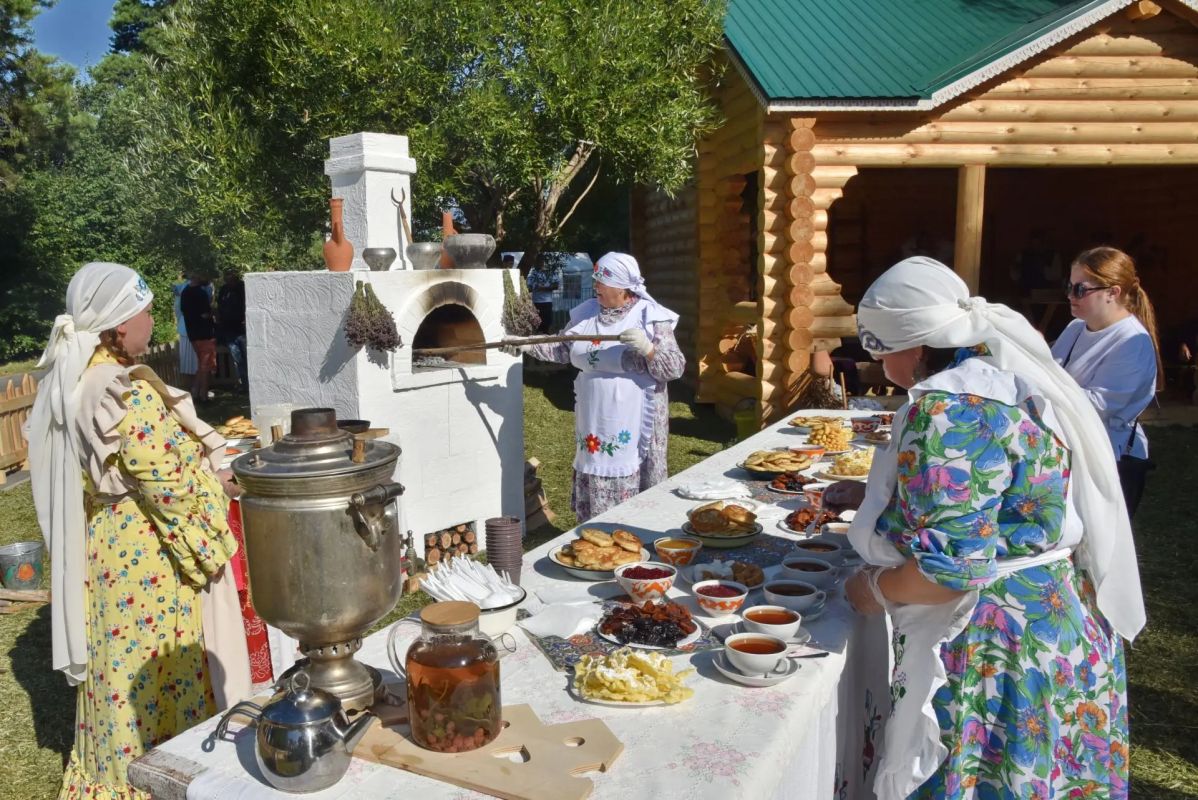 Отдыхаете?! А мы собрали для вас самые яркие кадры с Федерального Сабантуя (0+) Отдыхаете?! А мы собрали для вас самые яркие кадры с Федерального Сабантуя (0+)