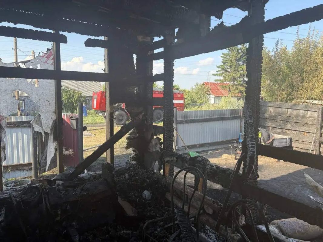 В Омской области при пожаре погибли пятилетний мальчик и его бабушка В Омской области при пожаре погибли пятилетний мальчик и его бабушка