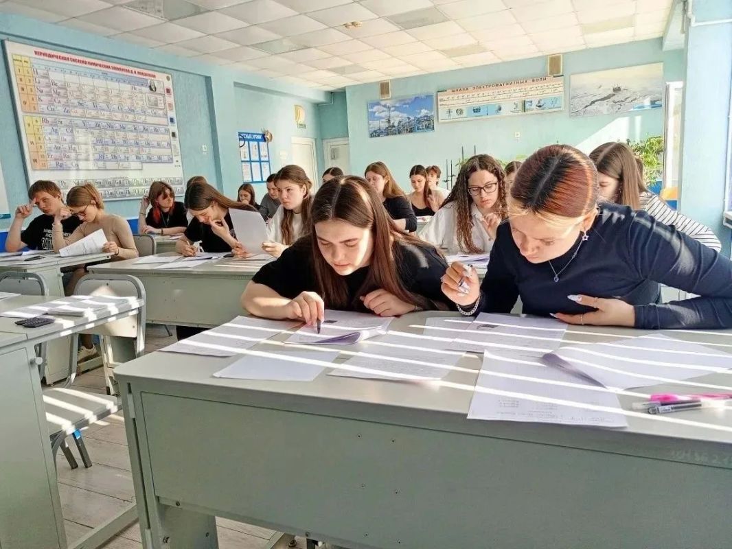 Семь омских школ стали ассоциированными партнёрами федерального «Сириуса» Семь омских школ стали ассоциированными партнёрами федерального «Сириуса»
