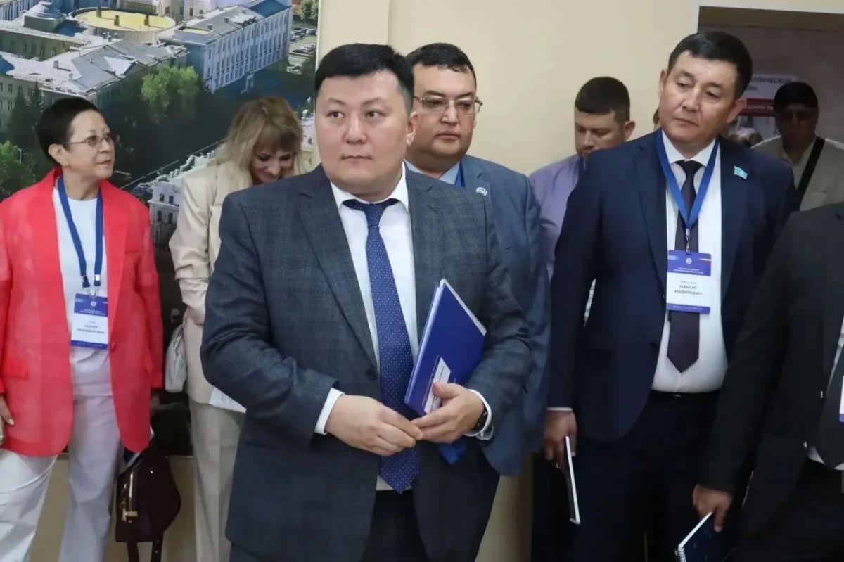 На международный форум «Евразийский диалог: здравоохранение Прииртышья» приехали казахстанские медики На международный форум «Евразийский диалог: здравоохранение Прииртышья» приехали казахстанские медики