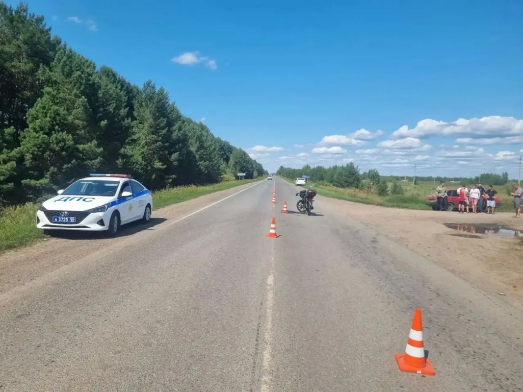 Вчера в 13:40 часов в дежурную часть ОМВД России по Тарскому району поступило сообщение о ДТП с пострадавшими Вчера в 13:40 часов в дежурную часть ОМВД России по Тарскому району поступило сообщение о ДТП с пострадавшими