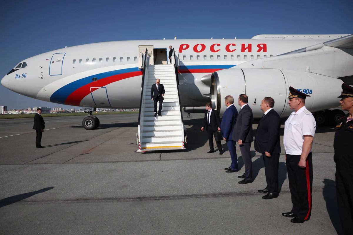 Виталий Хоценко: Встретил в Омске Президента России Владимира Владимировича Путина Виталий Хоценко: Встретил в Омске Президента России Владимира Владимировича Путина