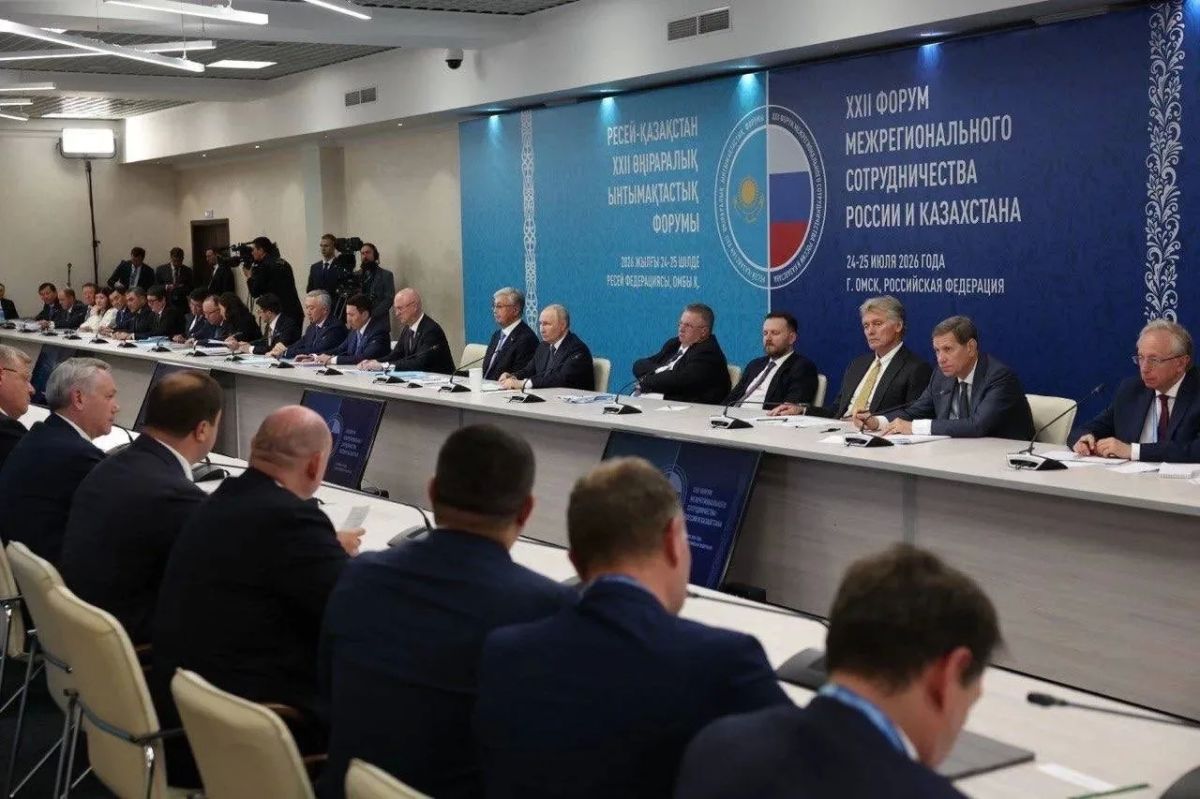 Виталий Хоценко на форуме Россия — Казахстан: Иртыш может стать новой транспортной артерией Евразии Виталий Хоценко на форуме Россия — Казахстан: Иртыш может стать новой транспортной артерией Евразии