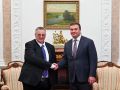 Алексей Оверчук провел рабочую встречу с губернатором Омской области Виталием Хоценко