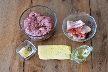 Вкусные мясные котлеты с сыром и беконом: новый взгляд на классическое блюдо