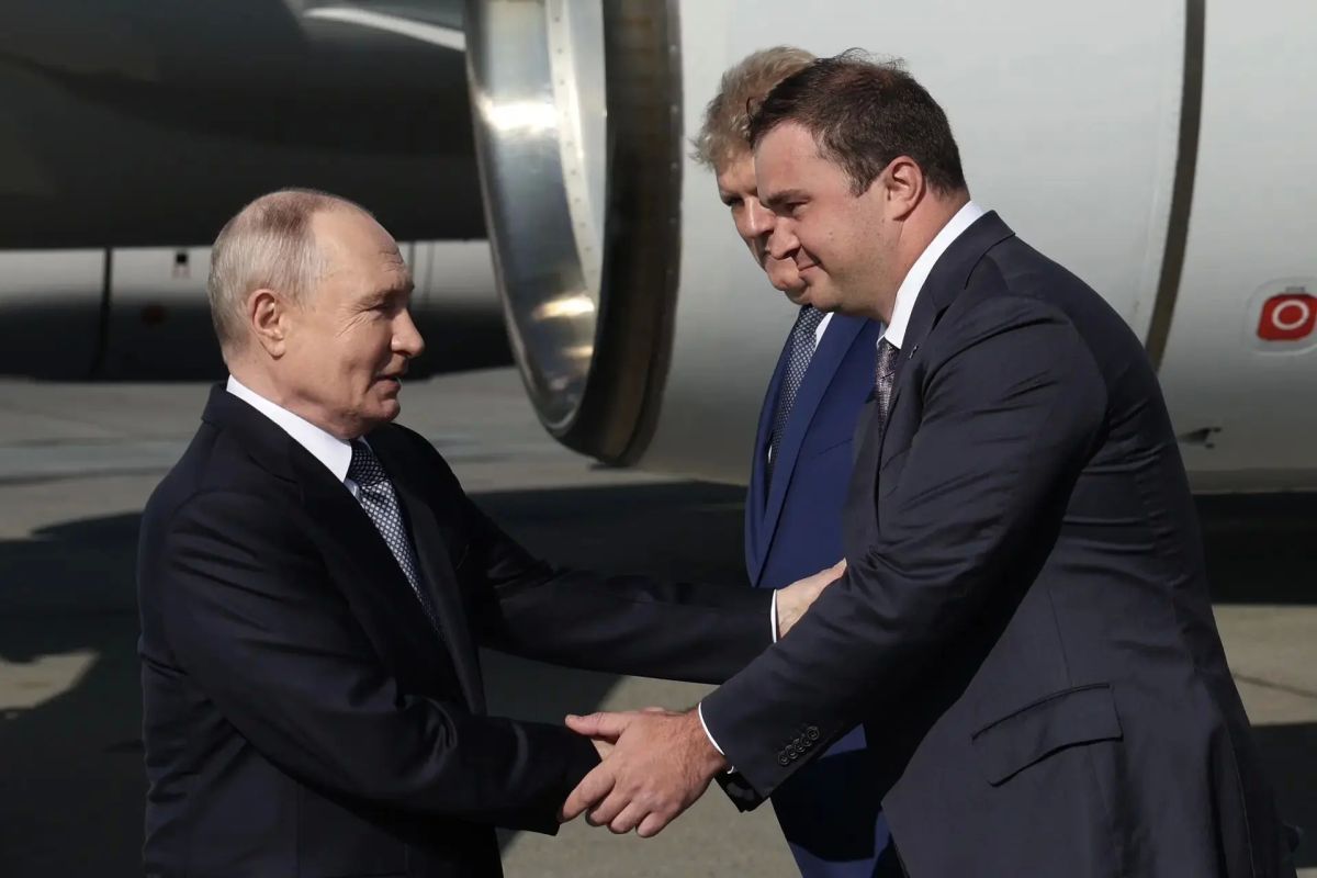 Президент России Владимир Путин прибыл в Омск