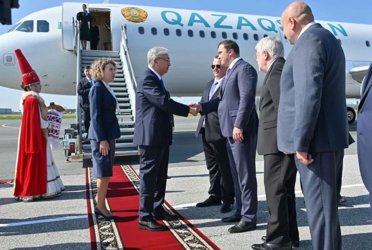 Президент Казахстана Касым-Жомарт Кемелевич Токаев прибыл в Омск Президент Казахстана Касым-Жомарт Кемелевич Токаев прибыл в Омск
