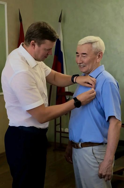 Поздравляем с заслуженной наградой! Поздравляем с заслуженной наградой!