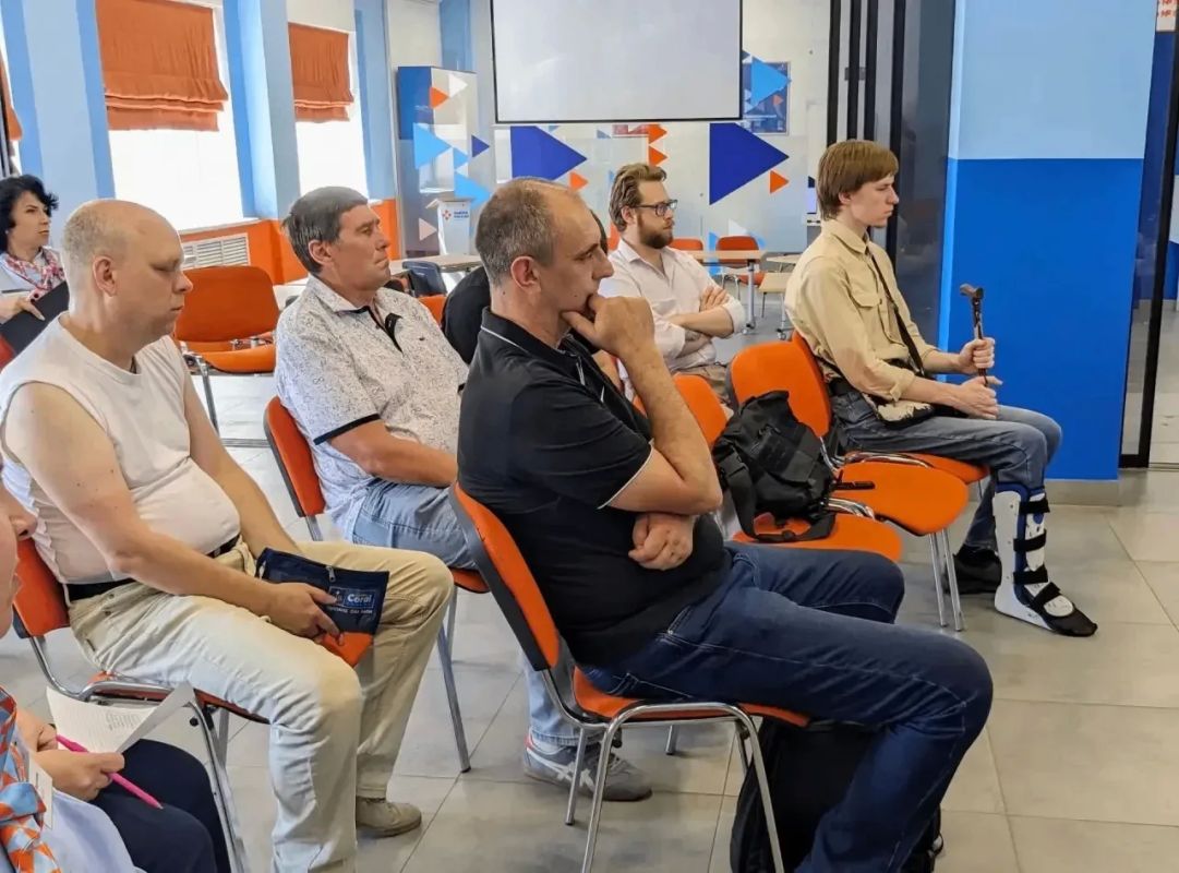 В Кадровом центре «Работа России» на Тарской, 11 состоялась встреча клуба для вернувшихся бойцов и их близких В Кадровом центре «Работа России» на Тарской, 11 состоялась встреча клуба для вернувшихся бойцов и их близких