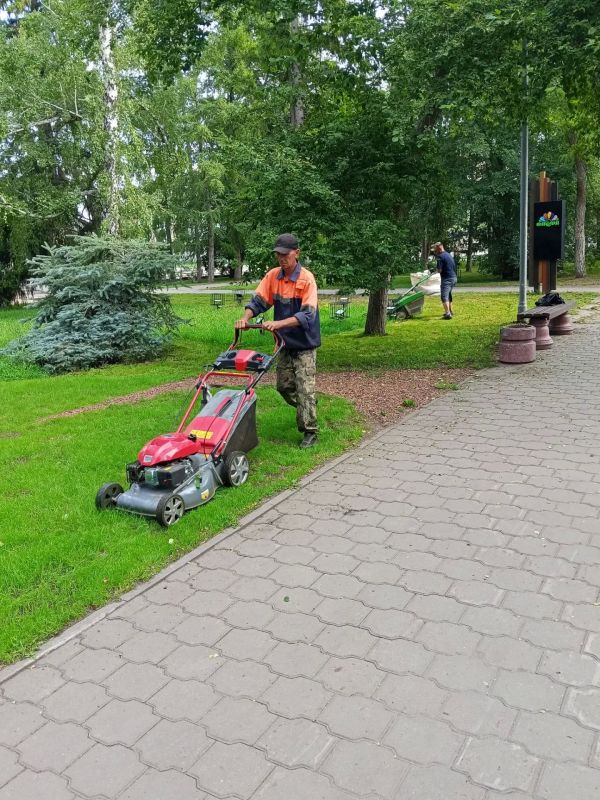 Службы благоустройства готовятся к празднованию Дня Омской области и Дня города Омска Службы благоустройства готовятся к празднованию Дня Омской области и Дня города Омска
