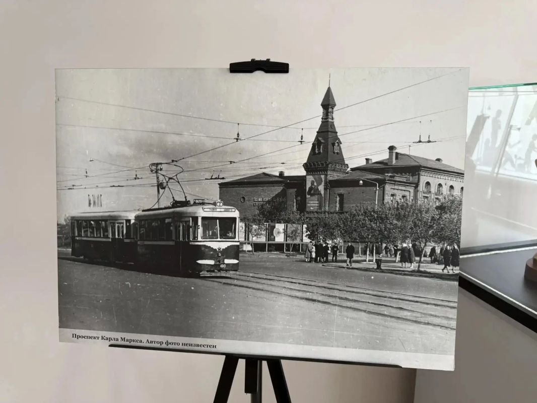 В Омске открылась фотовыставка к 90летию трамвайного движения В Омске открылась фотовыставка к 90летию трамвайного движения
