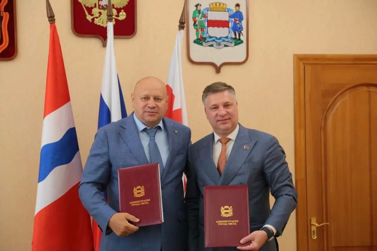 Сергей Шелест: Вместе с заместителем председателя Могилевского городского исполнительного комитета Антоном Владимировичем Бельским подписали дорожную карту, по которой будут действовать наши администрации в рамках... Сергей Шелест: Вместе с заместителем председателя Могилевского городского исполнительного комитета Антоном Владимировичем Бельским подписали дорожную карту, по которой будут действовать наши администрации в рамках...