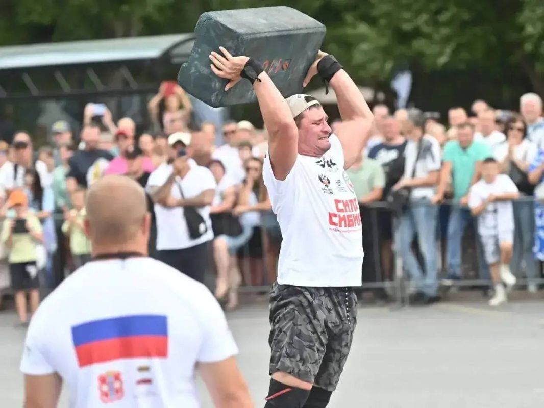 В Омске проходит международный фестиваль силового экстрима «Сила Сибири» В Омске проходит международный фестиваль силового экстрима «Сила Сибири»