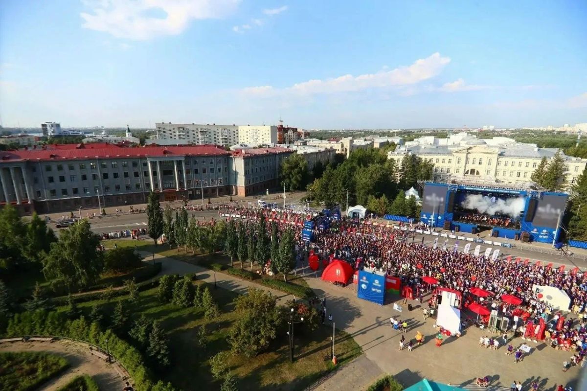 Сегодня в центре нашей Культурной столицы состоялся главный беговой старт сезона – Сибирский международный марафон! Сегодня в центре нашей Культурной столицы состоялся главный беговой старт сезона – Сибирский международный марафон!