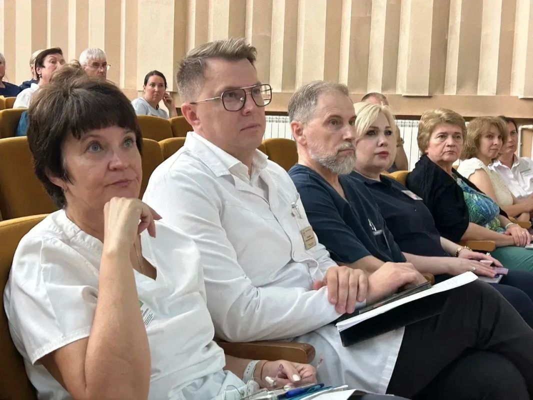 Игорь Антропенко посетил Областную клиническую больницу Омска Игорь Антропенко посетил Областную клиническую больницу Омска