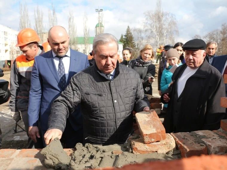 Воскресенский собор: от руин до духовного сердца Омска Воскресенский собор: от руин до духовного сердца Омска