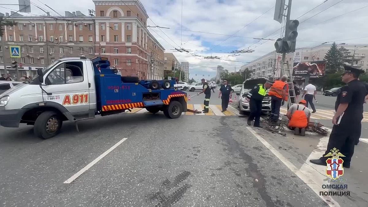 Детей среди пострадавших в аварии в Омске не было — по факту ДТП продолжается проведение проверки, сообщили в областной Госавтоинспекции