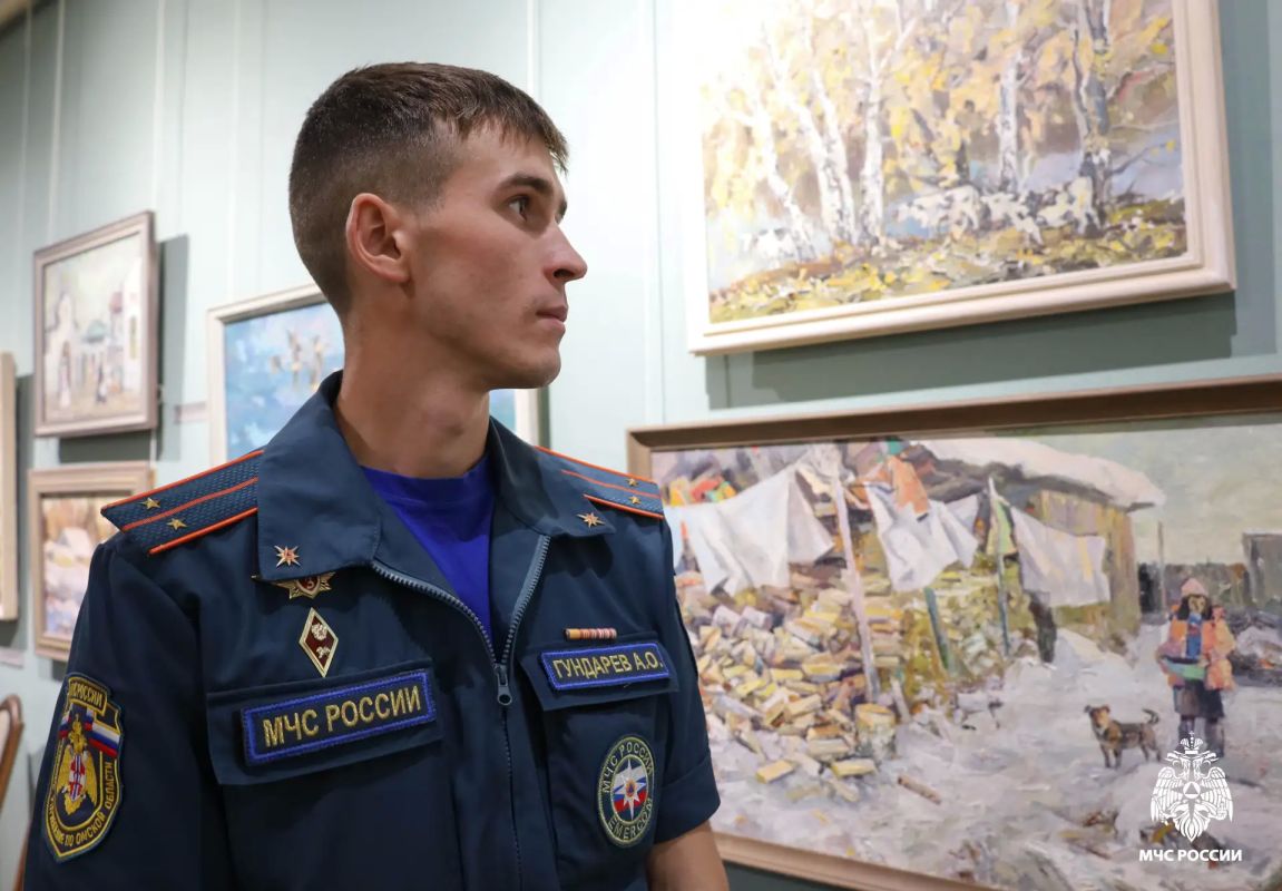 Культурный отдых и безопасность: сотрудники МЧС России в мире искусства омского пейзажиста Игоря Санина Культурный отдых и безопасность: сотрудники МЧС России в мире искусства омского пейзажиста Игоря Санина