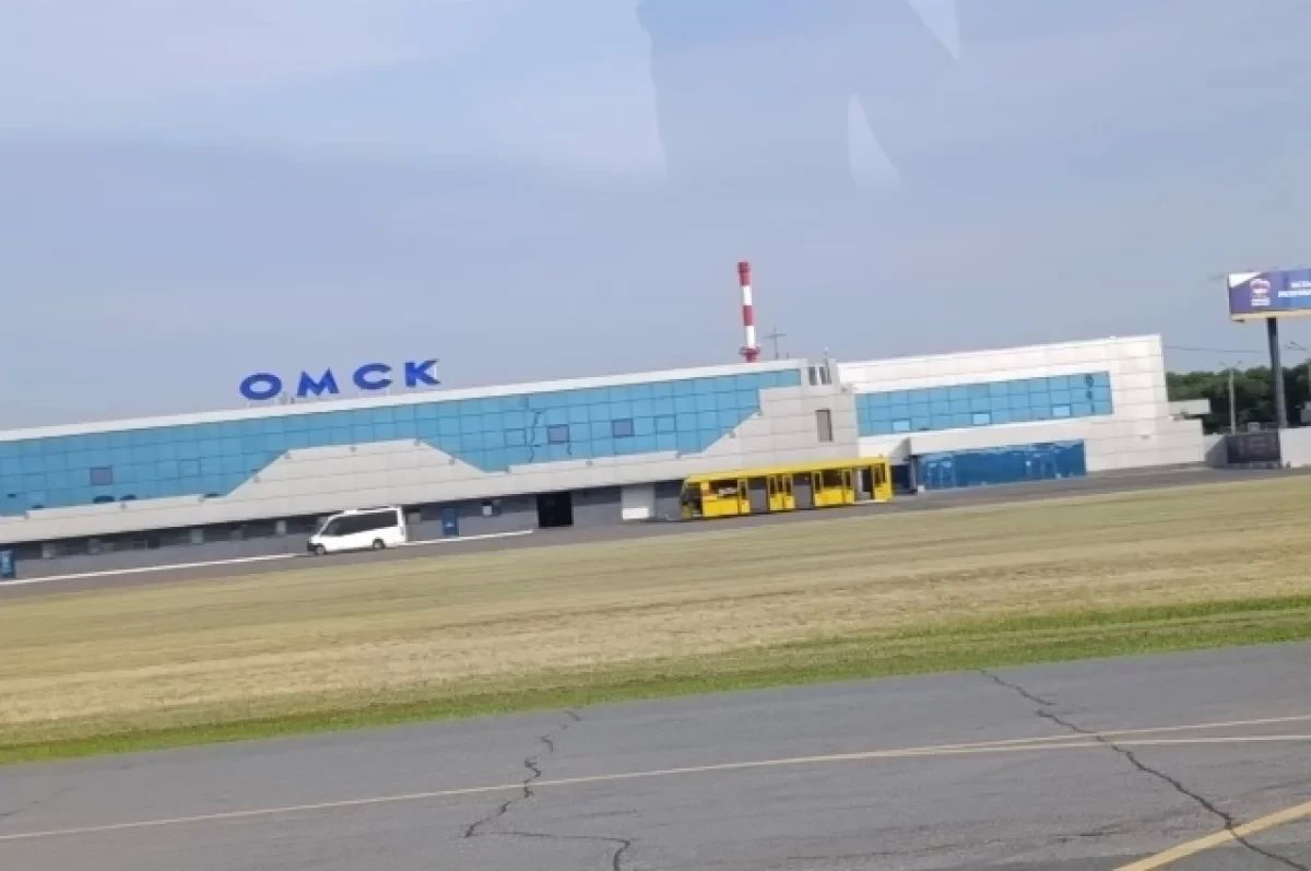 В Омске произошла массовая задержка авиарейсов