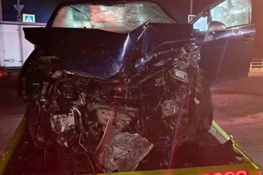 Госавтоинспекторы разбираются в обстоятельства автоаварии с пятью пострадавшими Госавтоинспекторы разбираются в обстоятельства автоаварии с пятью пострадавшими