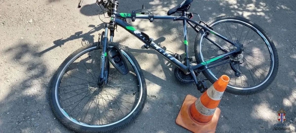 В Калачинском районе автоинспекторы устанавливают обстоятельства ДТП, в котором пострадал 12-летний велосипедист