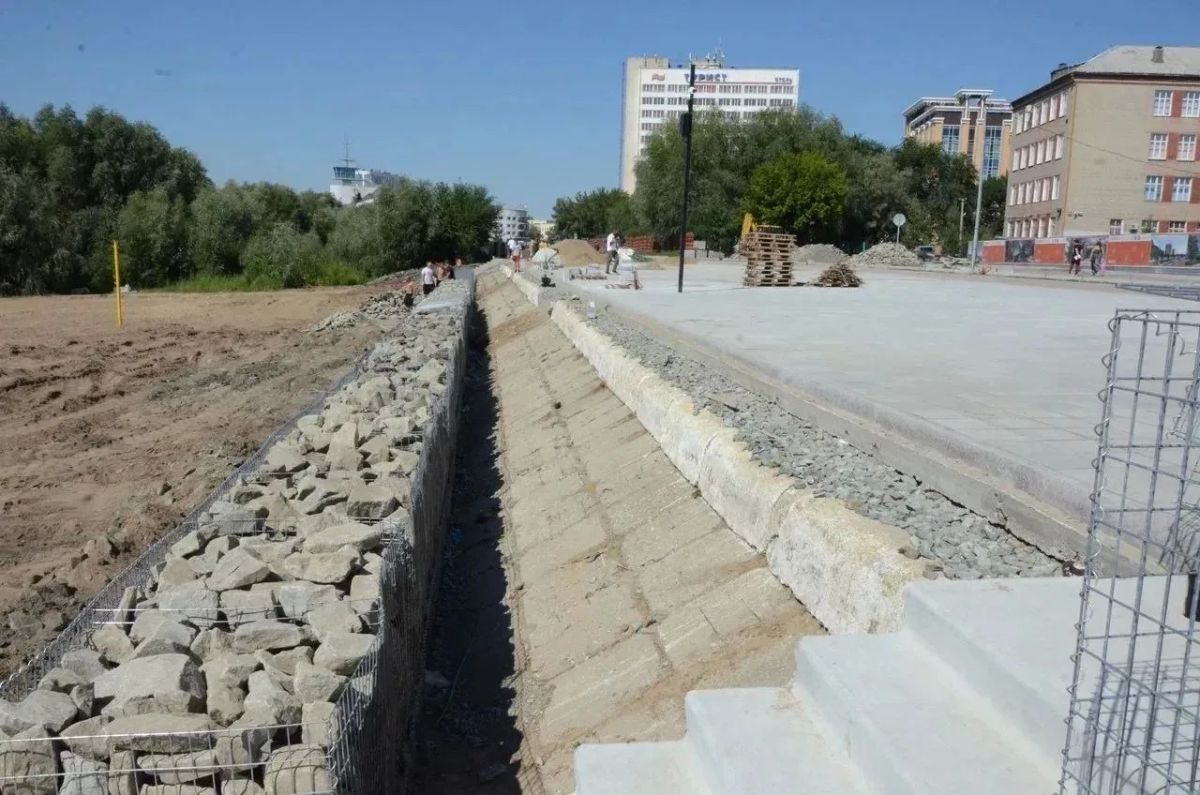 Виталий Хоценко: благоустройство пляжа «Центральный-2» завершат в этом году Виталий Хоценко: благоустройство пляжа «Центральный-2» завершат в этом году
