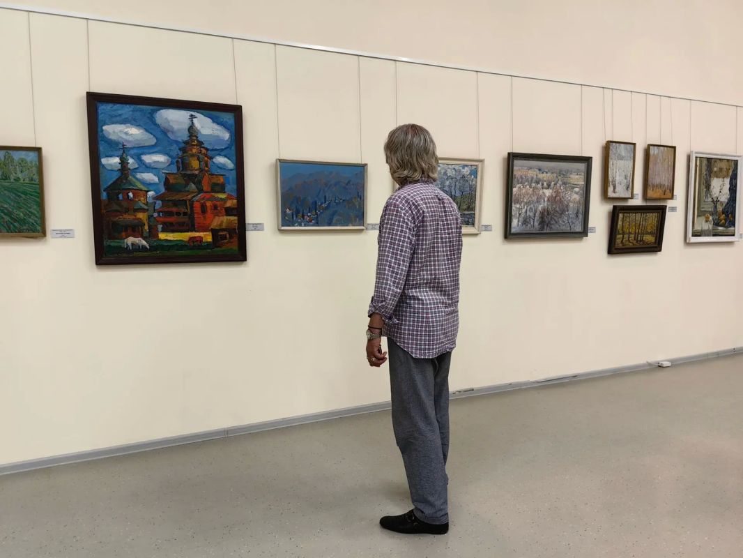 Обновлённая выставка ранних работ омских художников «Художник и время» открылась в Историческом парке «Россия – Моя история» Обновлённая выставка ранних работ омских художников «Художник и время» открылась в Историческом парке «Россия – Моя история»