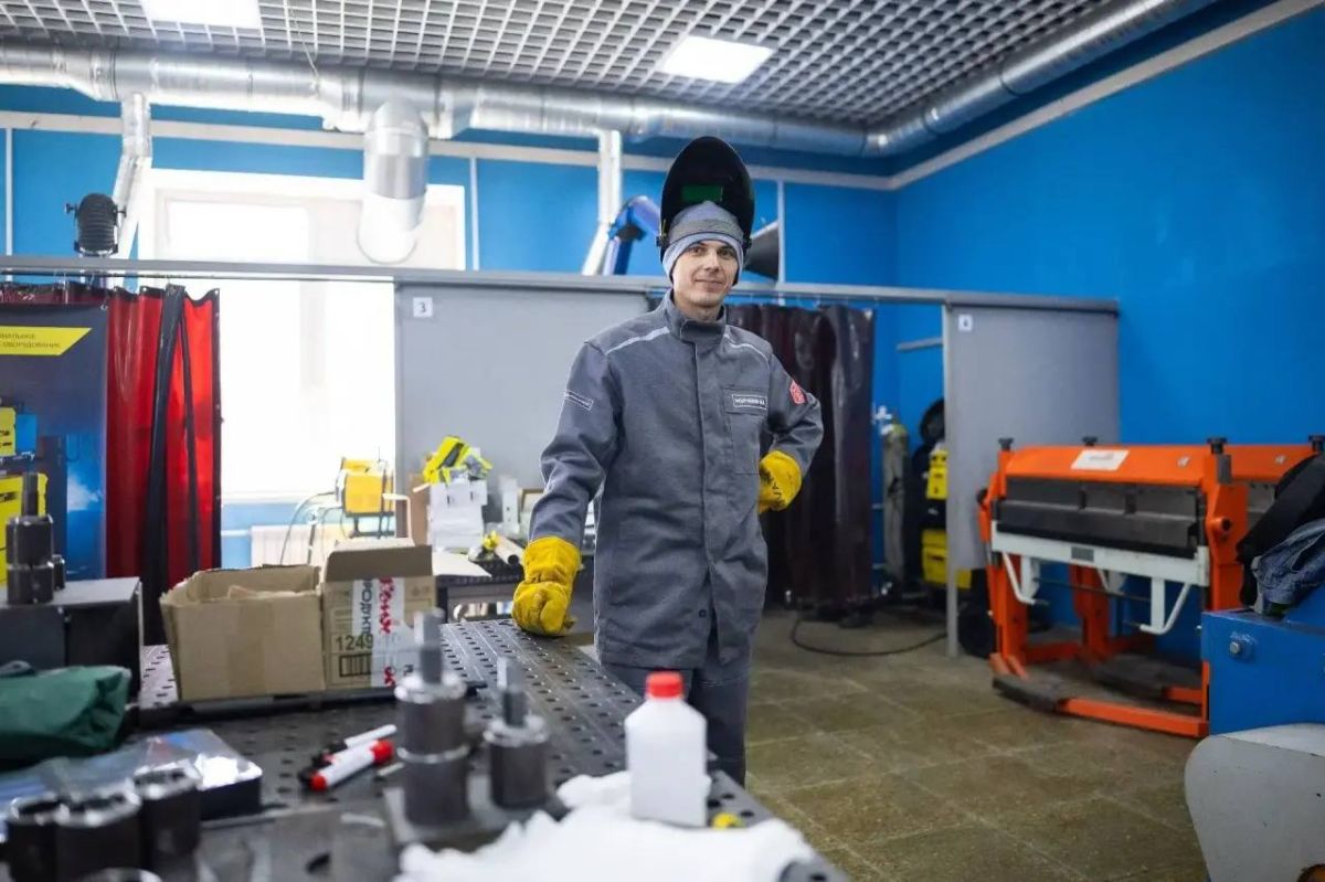 Работник Омсктрансмаша — в тройке лучших сварщиков Ростеха Работник Омсктрансмаша — в тройке лучших сварщиков Ростеха