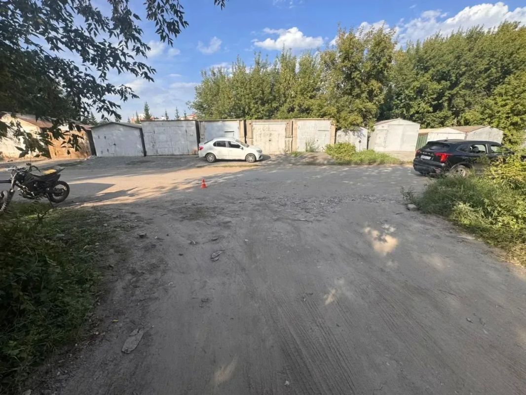 Сегодня днём в городскую Госавтоинспекцию поступило сообщение о дорожно-транспортном происшествии с участием юного мотоциклиста Сегодня днём в городскую Госавтоинспекцию поступило сообщение о дорожно-транспортном происшествии с участием юного мотоциклиста