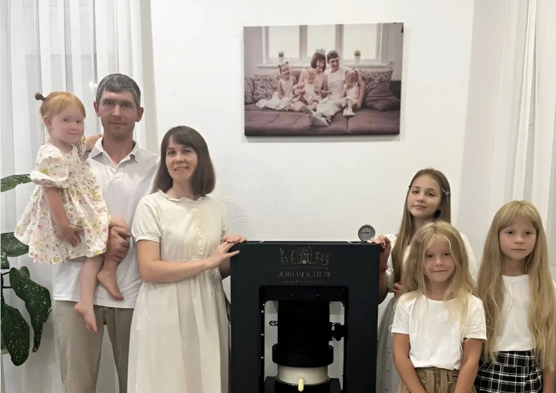 Социальный контракт помог многодетной семье из Исилькульского района создать собственный бренд натурального масла