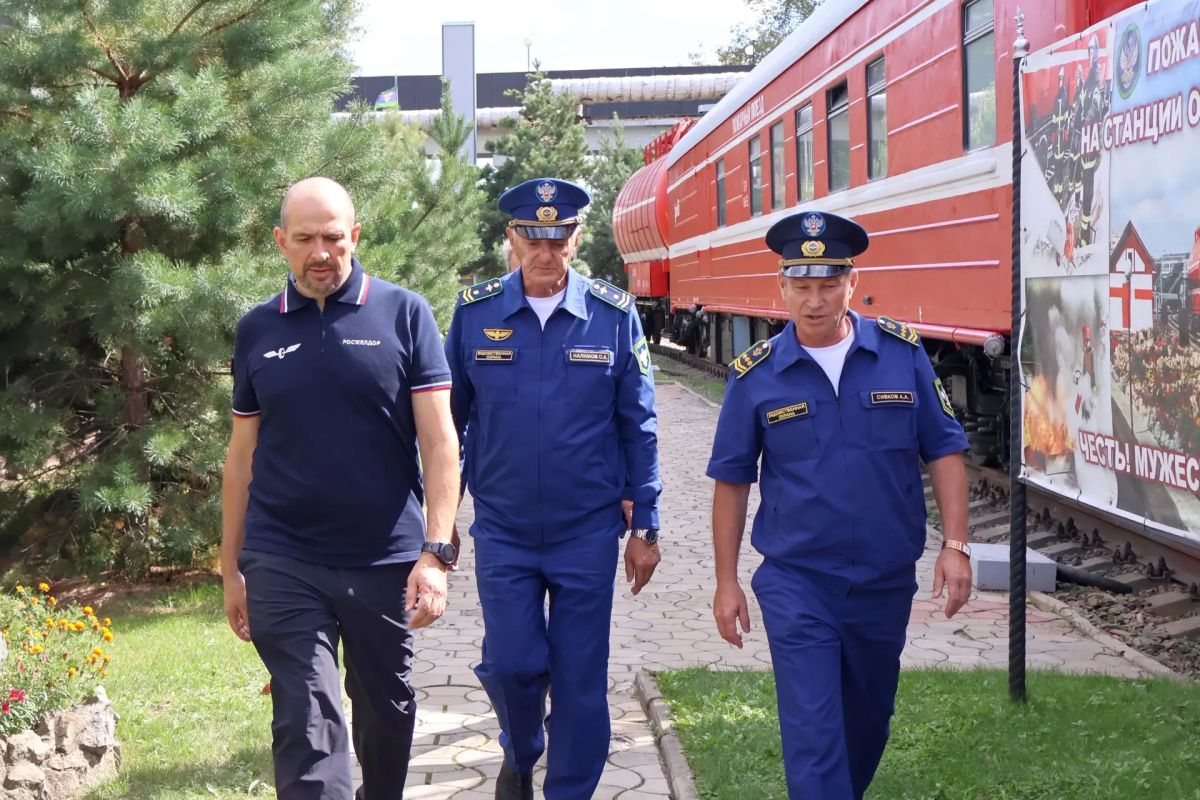 Глава Росжелдора встретился с представителями Правительства и Законодательного собрания Омской области и посетил отряд ВО ЖДТ России Глава Росжелдора встретился с представителями Правительства и Законодательного собрания Омской области и посетил отряд ВО ЖДТ России