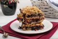 Вкус детства: тертый пирог с вареньем из черной смородины