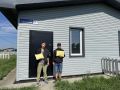 Сиротам продолжают выдавать квартиры в районах области