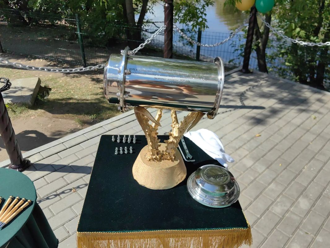 Большереченский сельский зоопарк ярко встречает свое 40-летие! Для гостей праздника здесь приготовили анимации и концерт Большереченский сельский зоопарк ярко встречает свое 40-летие! Для гостей праздника здесь приготовили анимации и концерт