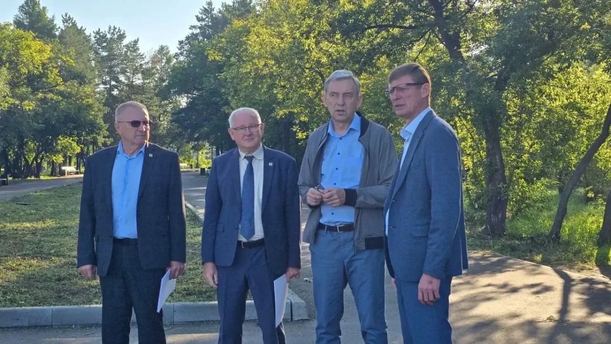 С рабочим визитом посетил Марьяновский и Москаленский районы С рабочим визитом посетил Марьяновский и Москаленский районы