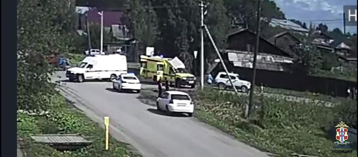 Доставлены в больницу: в Таре брат и сестра получили травмы в ДТП