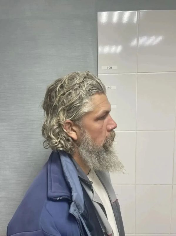 В Омске устанавливают личность мужчины с запоминающейся внешностью В Омске устанавливают личность мужчины с запоминающейся внешностью