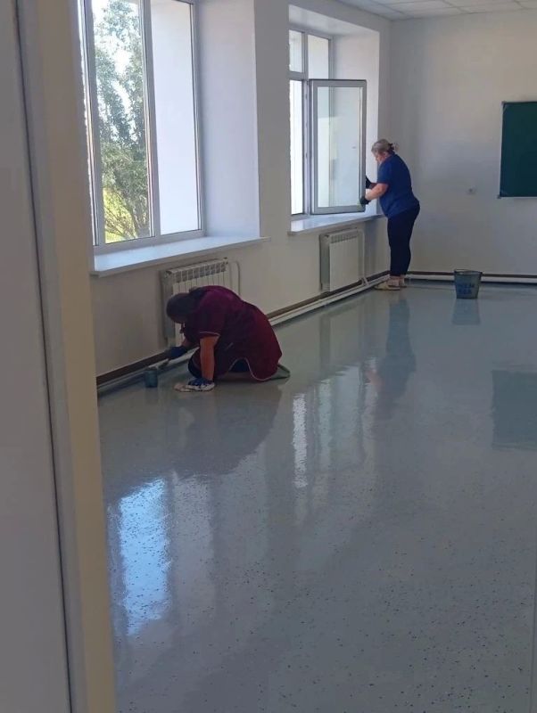Губернатор Виталий Хоценко сообщил о ходе проведения капитальных ремонтов объектов образования Губернатор Виталий Хоценко сообщил о ходе проведения капитальных ремонтов объектов образования
