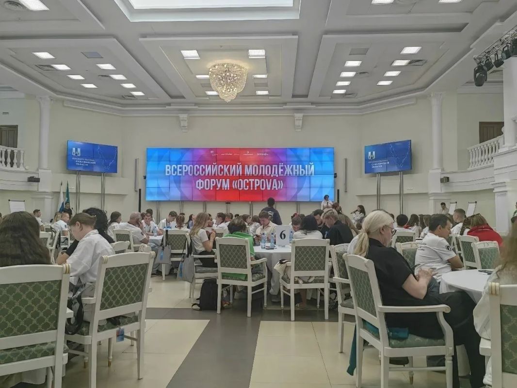 Наши снова в деле!. Хамза Апобеков и Ольга Амелькина вернулись с форума «Острова», который проходил с 10 по 16 августа на Сахалине Омичи работали над тем, чтобы Дальний Восток стал привлекательнее для молодежи – через... Наши снова в деле!. Хамза Апобеков и Ольга Амелькина вернулись с форума «Острова», который проходил с 10 по 16 августа на Сахалине Омичи работали над тем, чтобы Дальний Восток стал привлекательнее для молодежи – через...