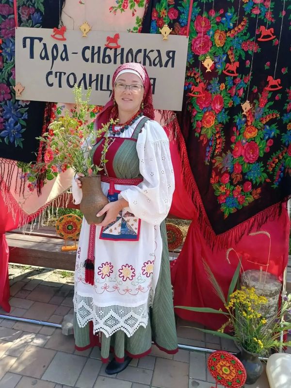 Тарчане стали участниками 2-го межрайонного фестиваля народной куклы «Душа Сибири», прошедшего 15 августа в селе Знаменском Тарчане стали участниками 2-го межрайонного фестиваля народной куклы «Душа Сибири», прошедшего 15 августа в селе Знаменском