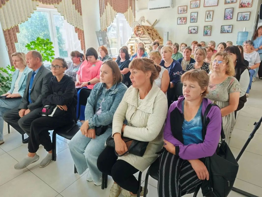 Депутат Госдумы (Единая Россия) Игорь Антропенко 18 августа совершил рабочую поездку в Муромцевский район Омской области Депутат Госдумы (Единая Россия) Игорь Антропенко 18 августа совершил рабочую поездку в Муромцевский район Омской области