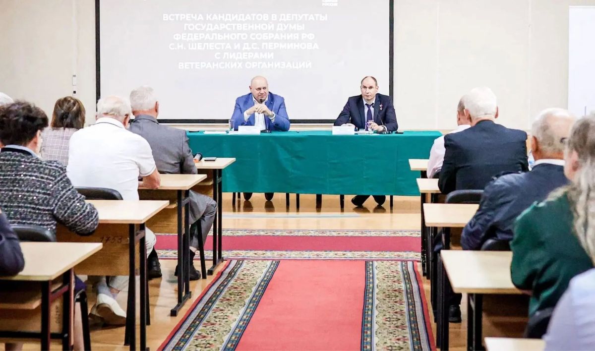 Мэр Омска Сергей Шелест и Герой России, сенатор Российской Федерации (Единая Россия) пообщались с лидерами ветеранских общественных организаций Мэр Омска Сергей Шелест и Герой России, сенатор Российской Федерации (Единая Россия) пообщались с лидерами ветеранских общественных организаций